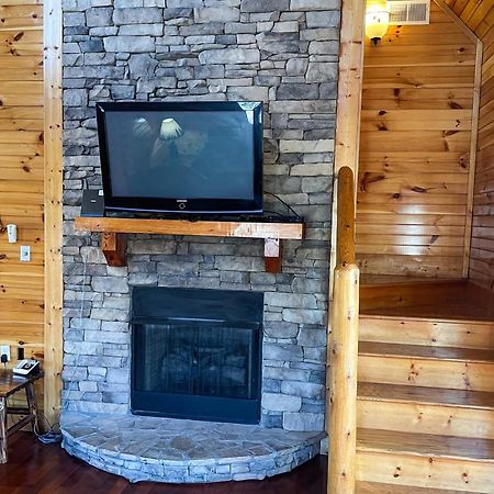 Black Bear Hideaway Cabin Gatlinburg Kültér fotó